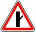Знак 2.3.4 ПДД - Примыкание второстепенной дороги